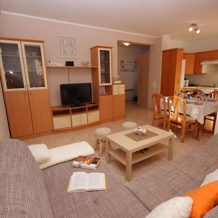 Apartment Ely Рабац Екстер'єр фото