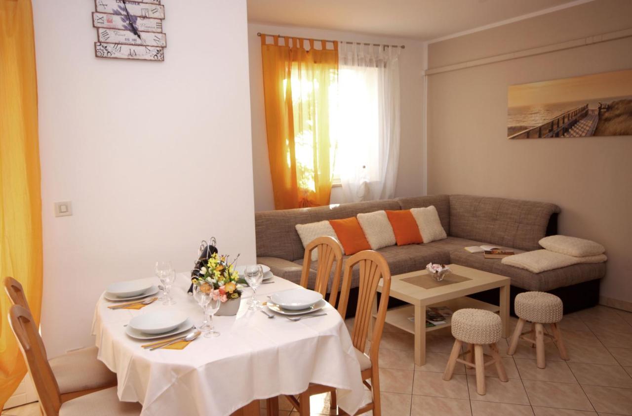 Apartment Ely Рабац Екстер'єр фото