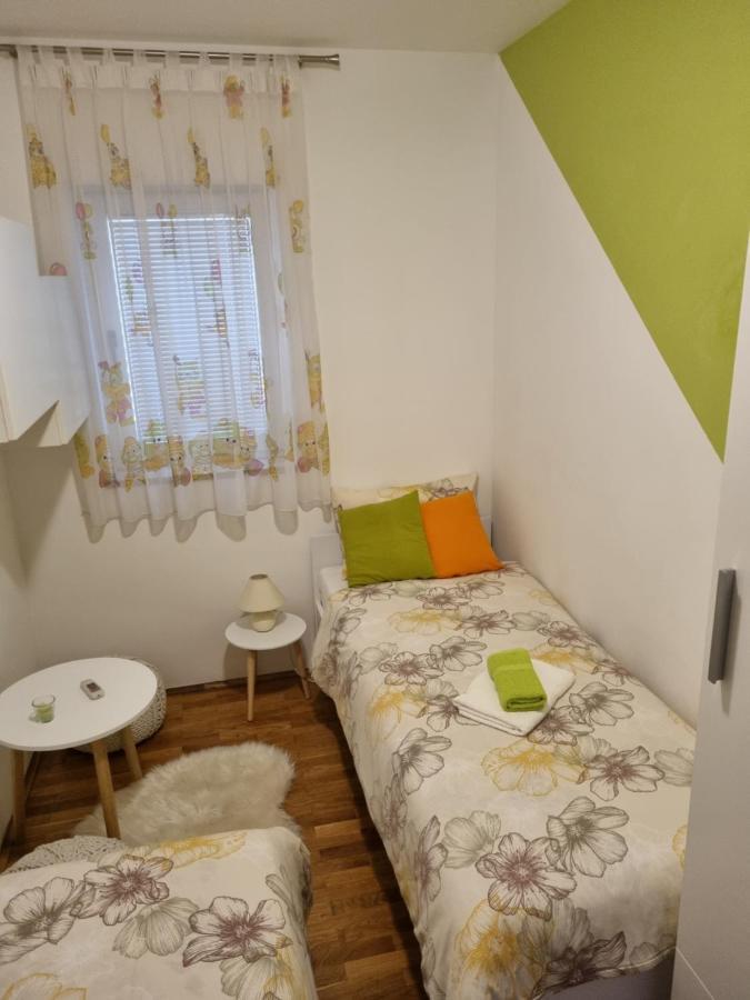 Apartment Ely Рабац Екстер'єр фото