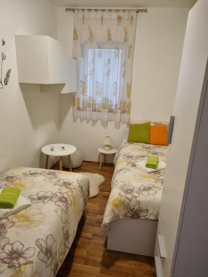 Apartment Ely Рабац Екстер'єр фото
